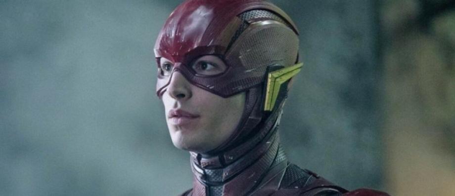 Ezra Miller, Bintang Film Superhero Warner Bros yang Akan Datang ‘The Flash,’ Mengumumkan Masalah Kesehatan Mental – Aktor Telah Memasuki Perawatan Setelah Beberapa Kali Ditangkap Polisi